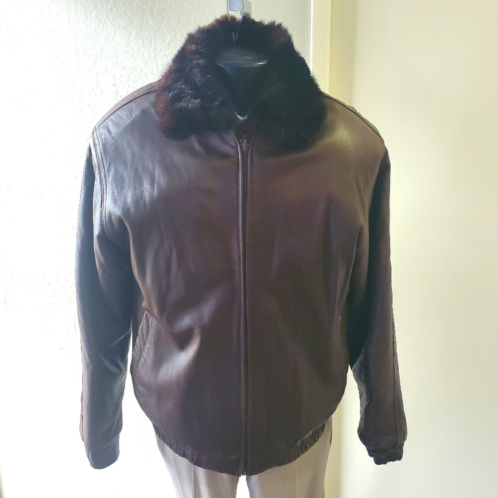Mans leather and fur lined bomber jacke